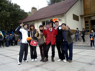 必发电子积极参与数字科技园区登山比赛